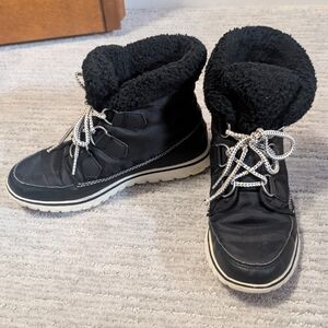 Sorel Black Winter Boots with White Soles